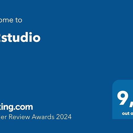 M2Studio Kavála Luaran gambar